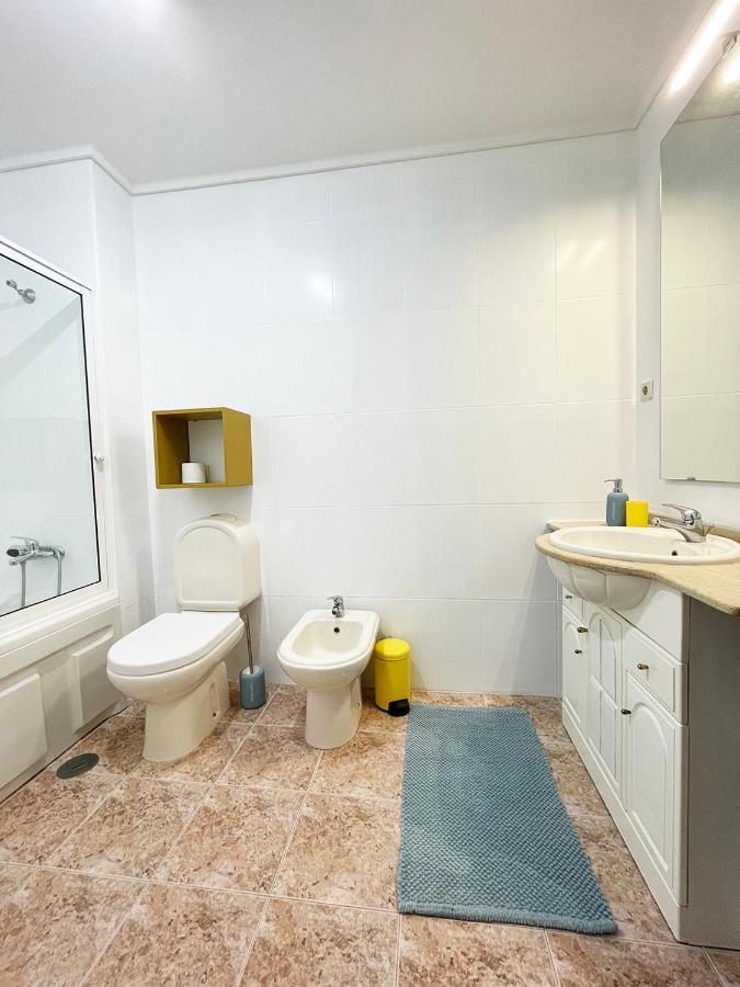 Yellow House Aveiro Smart Tv And Garage Luaran gambar